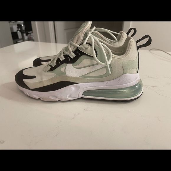 Wmns Air Max 270 React 'Spruce Aura' - Picture 13 of 13